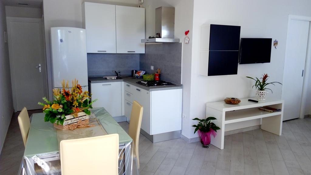 Appartamento La Giunchiglia Assis Exterior foto