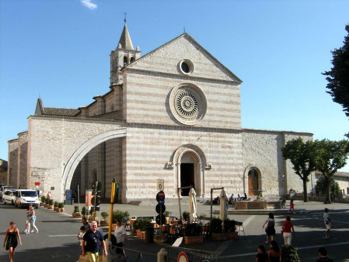Appartamento La Giunchiglia Assis Exterior foto